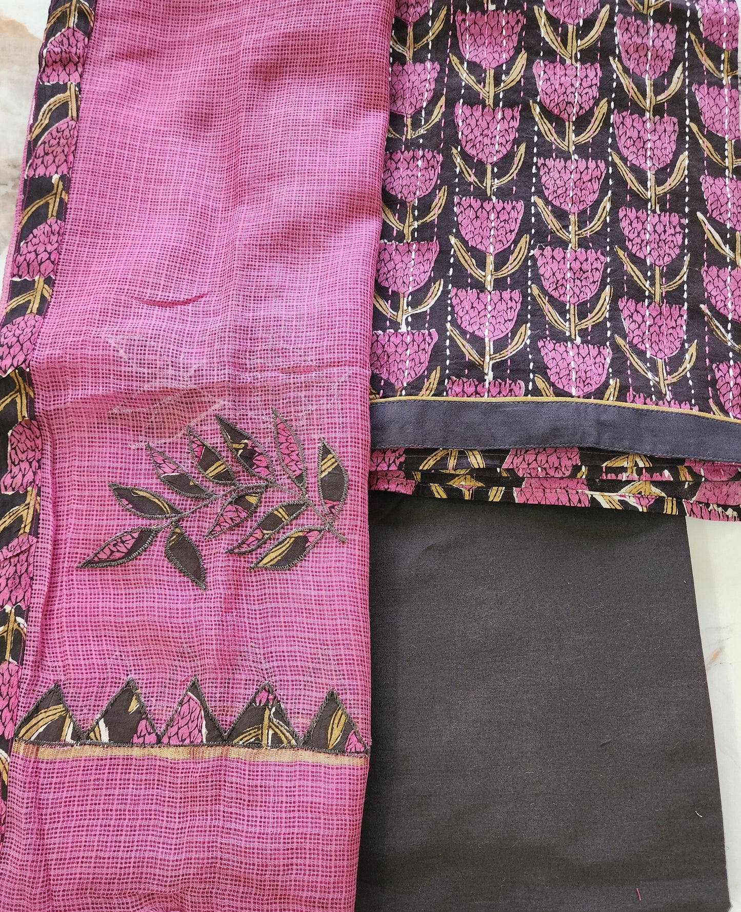Cotton Kalamkari Kurta Set With Kota Dupatta in Black & Pink