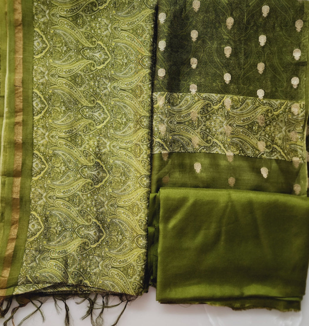 Green Munga Silk Kurta Set With Zari Buta