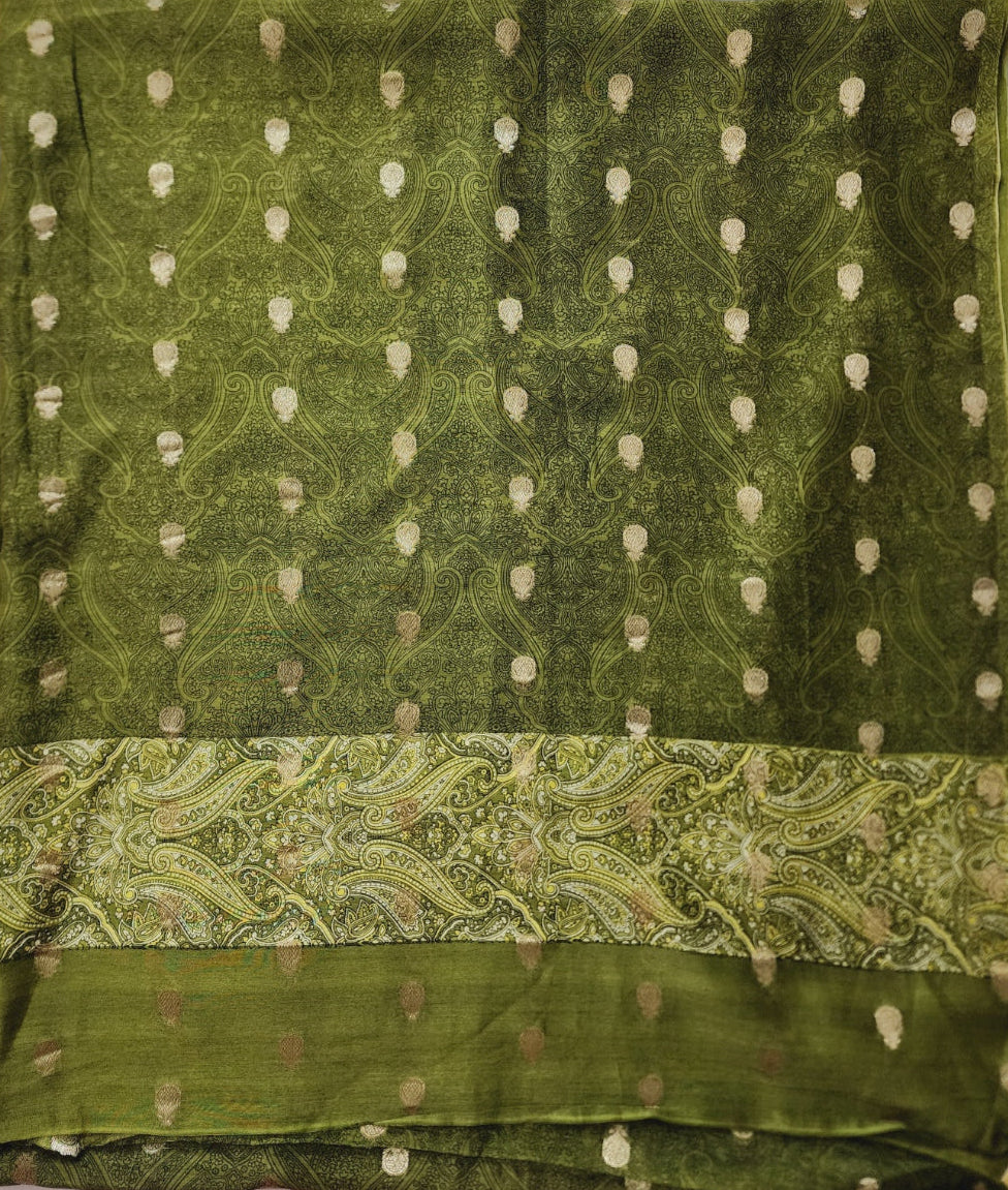 Green Munga Silk Kurta Set With Zari Buta