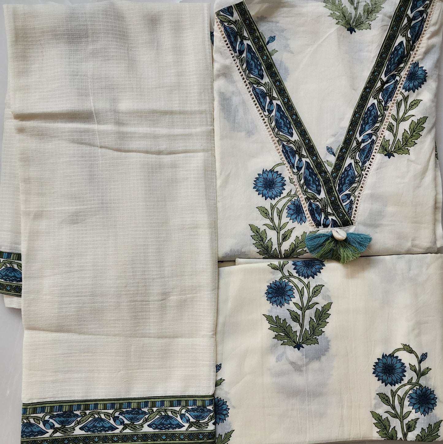 Offwhite & Blue Kilol Print Cotton Kurta Set With Mul Cotton Dupatta