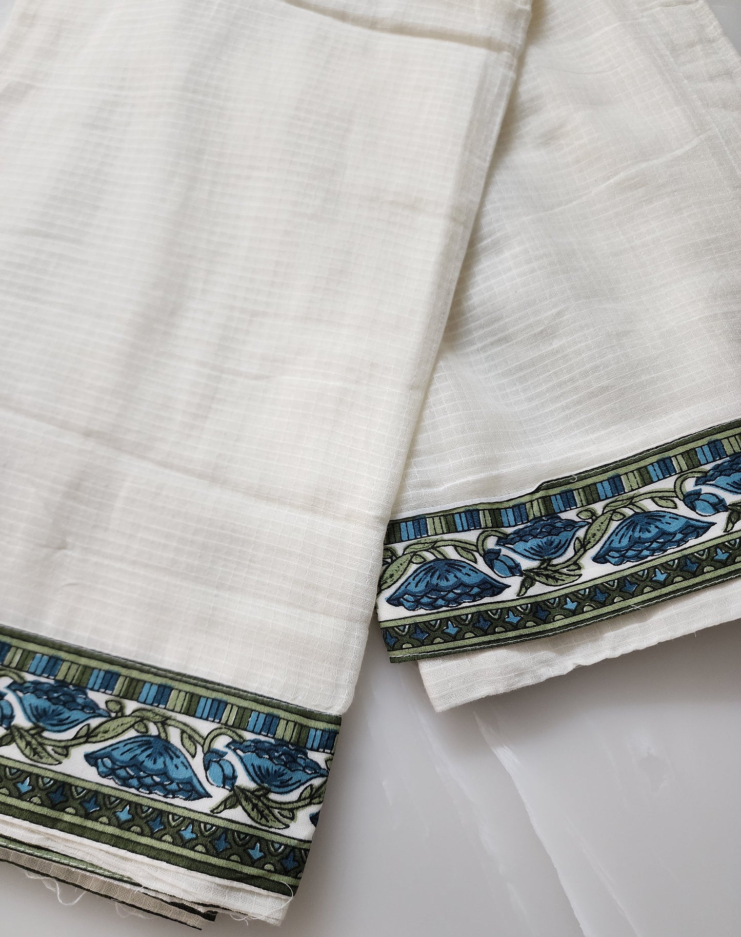 Offwhite & Blue Kilol Print Cotton Kurta Set With Mul Cotton Dupatta