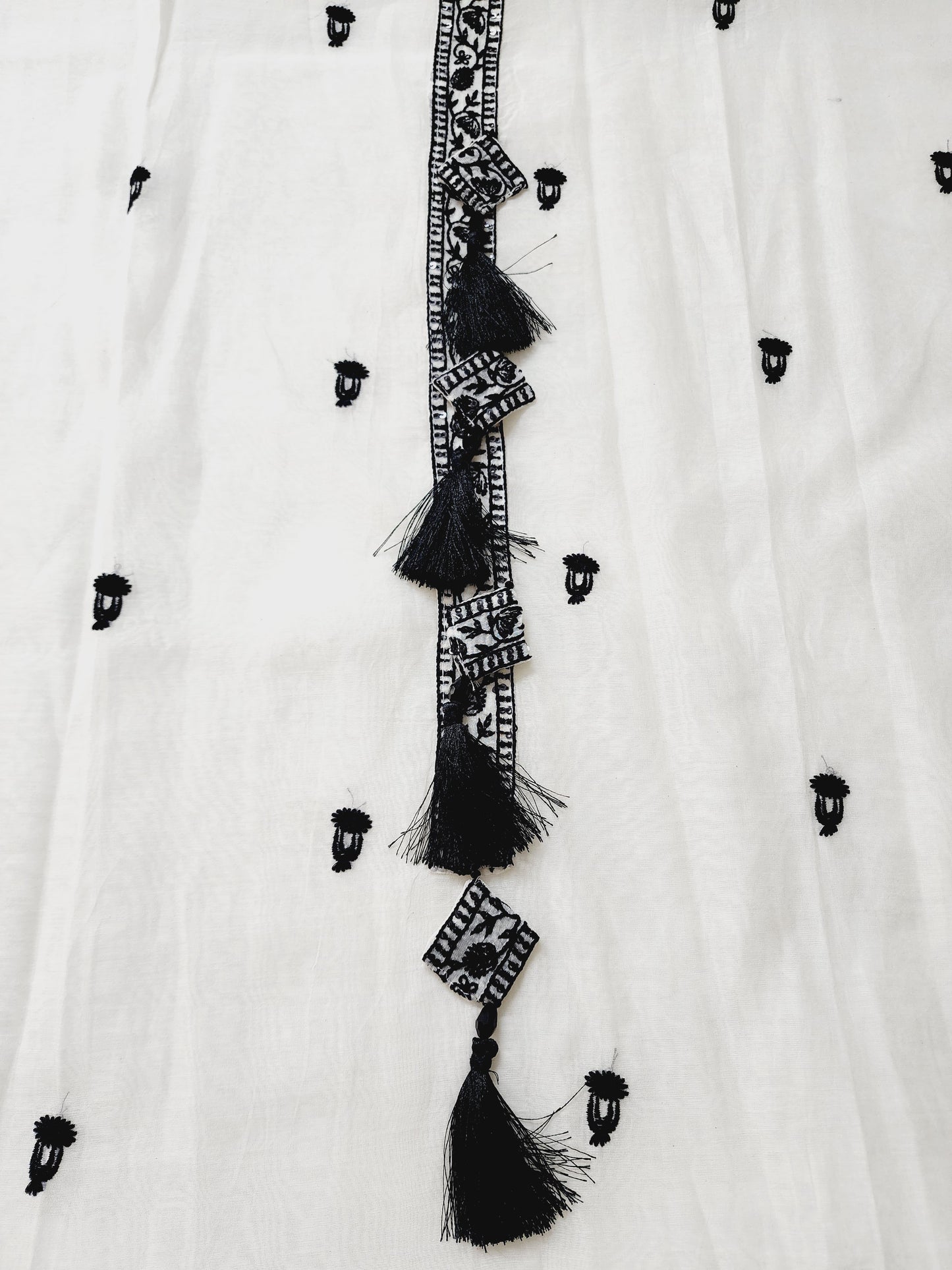 Offwhite & Black Embroidered Mul Cotton Kurta Set With Tassels & Lace Work