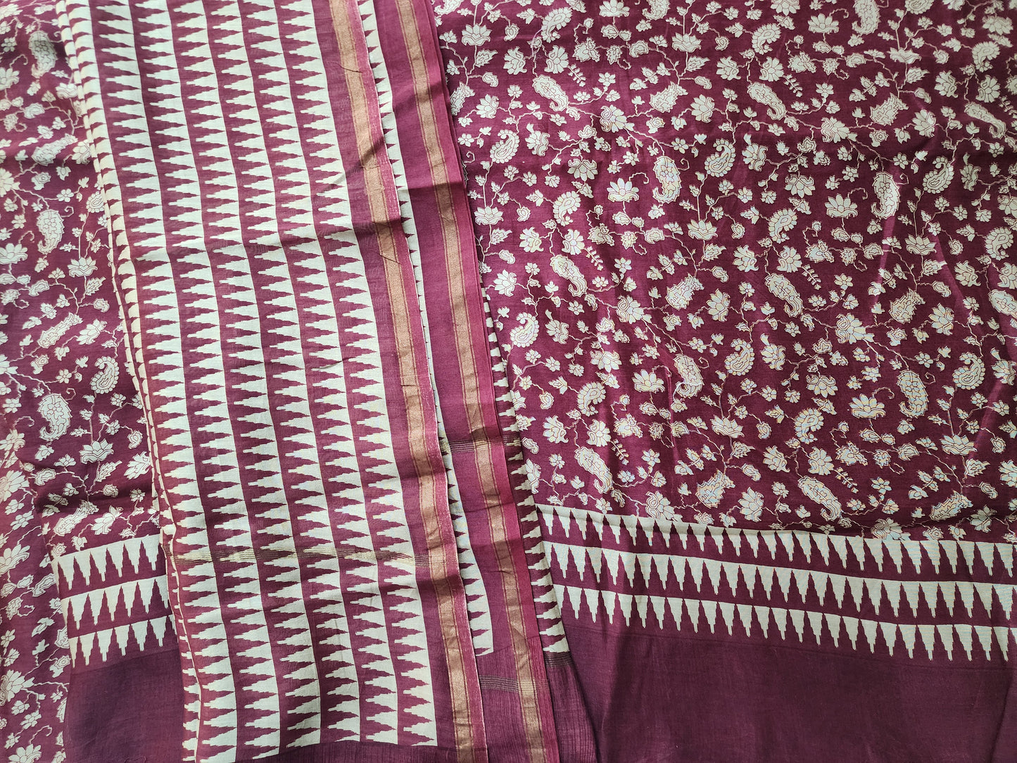 Maroon Maheshwari Paisley Kurta With Geometric Print Dupatta & Shantoon Bottom
