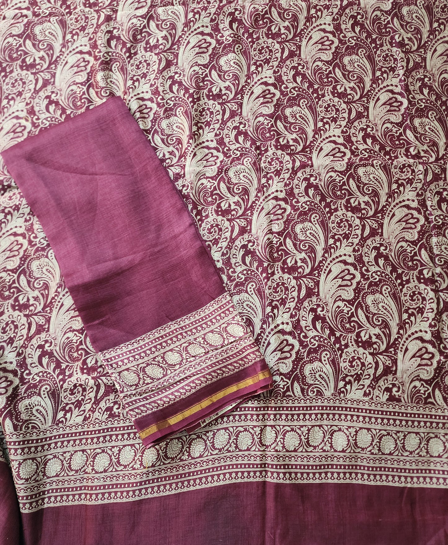 Maroon Maheshwari Kurta Set With Dupatta In Paisley Design & Shantoon Bottom