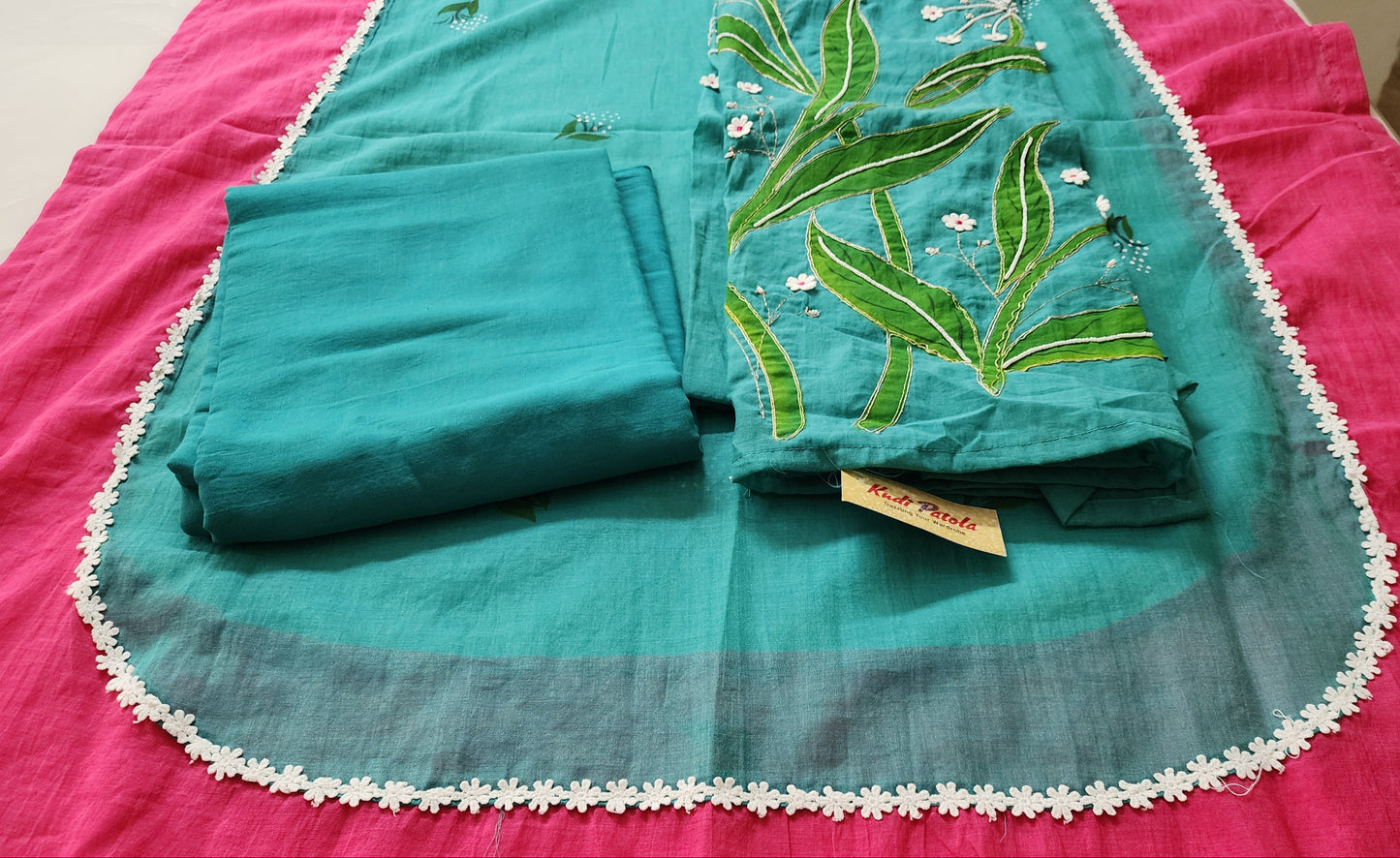 Rama Green & Dark Pink Pure Mul Cotton Kurta Set With Embroidery & Lace Work