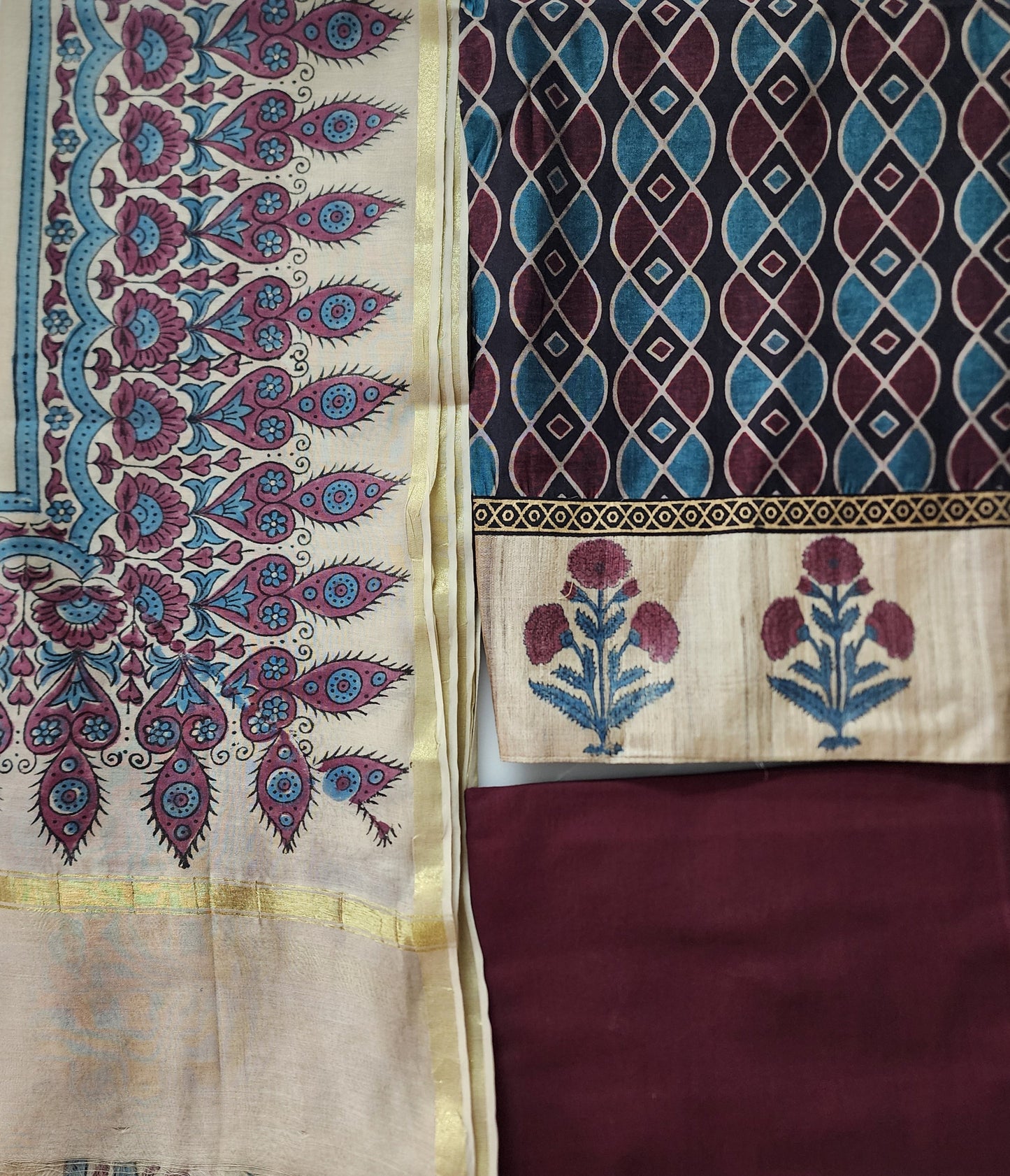 Beige & Maroon Muslin Kurta Set With Maheshwari Handblock Dupatta